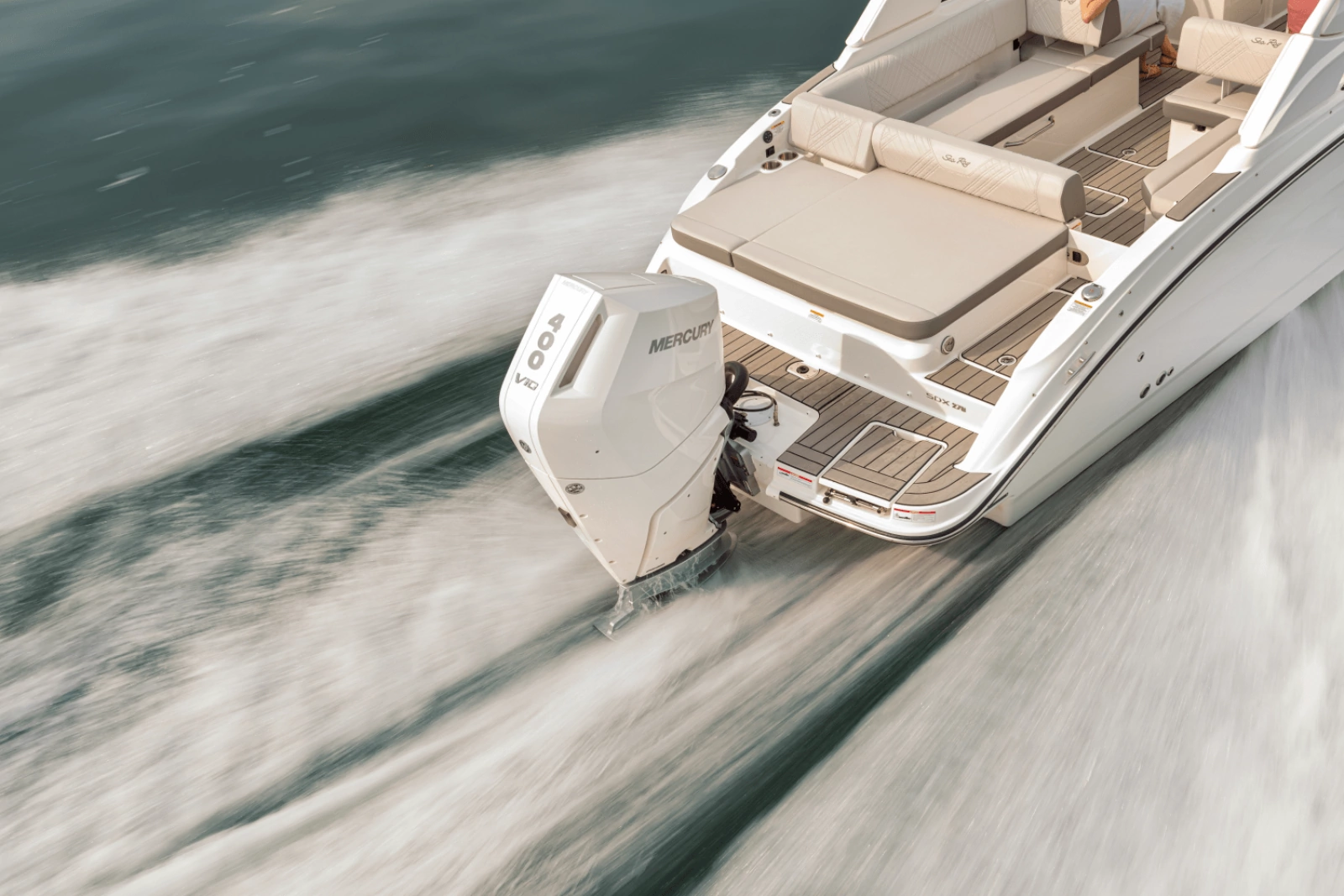 2025 Sea Ray SDX 270 Outboard