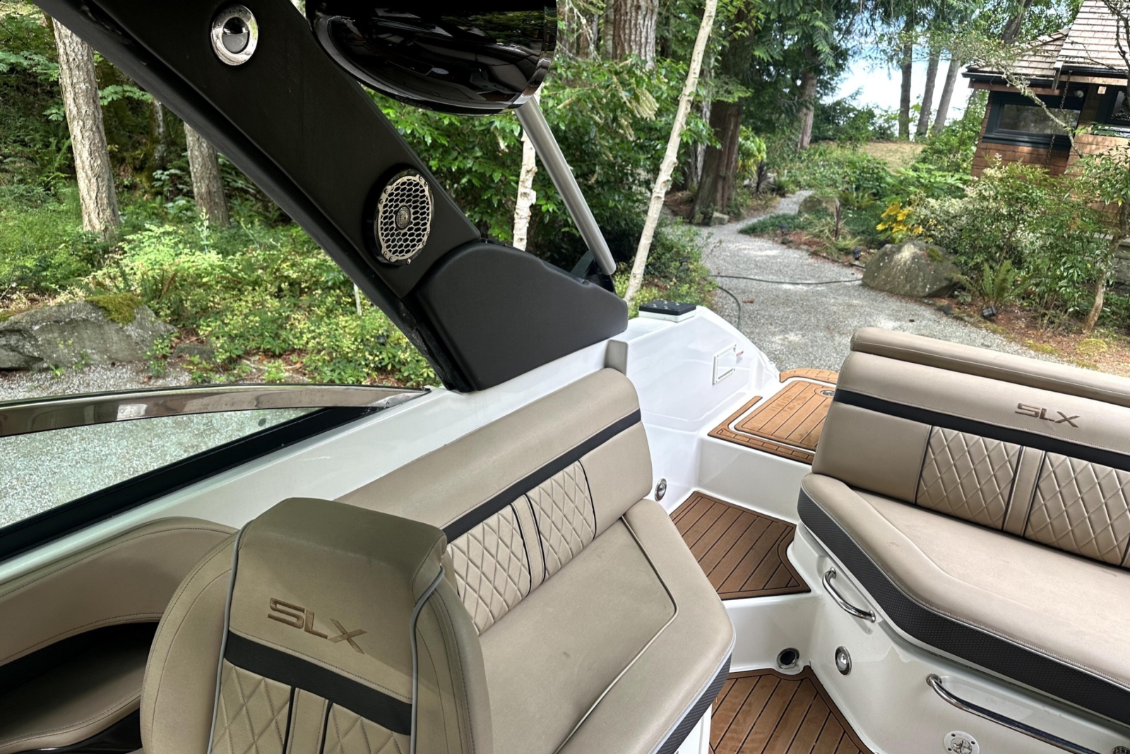 2016 Sea Ray SLX 250