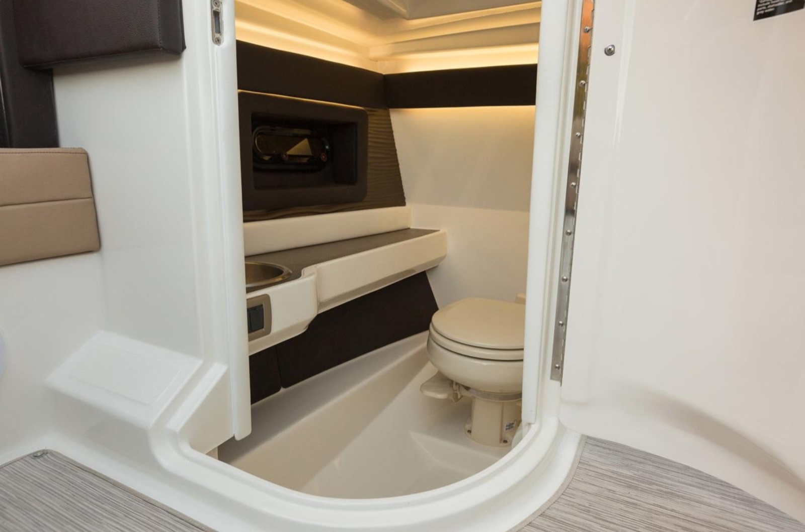 2016 Sea Ray SLX 250