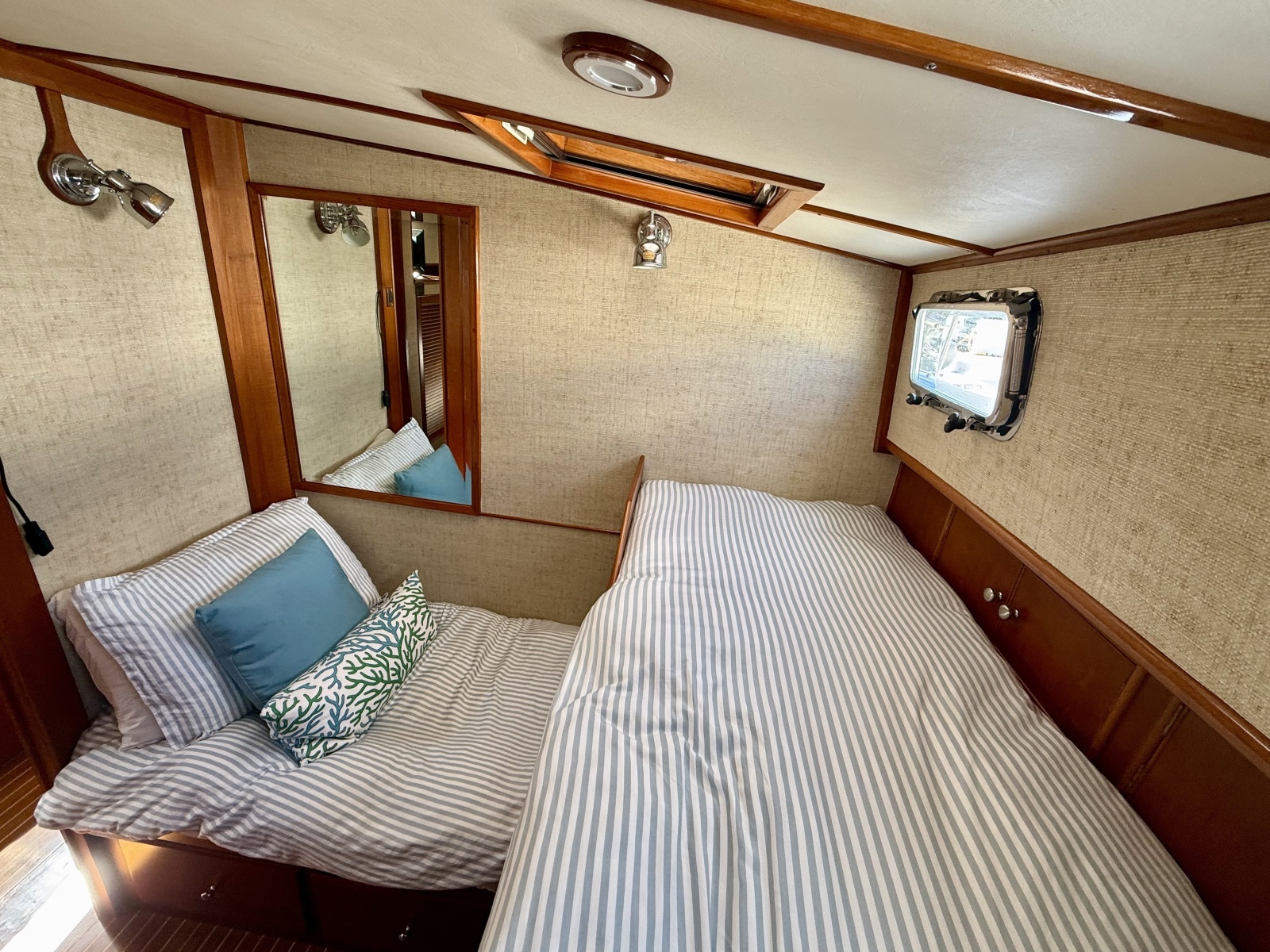 2003 Grand Banks 49 Eastbay HX