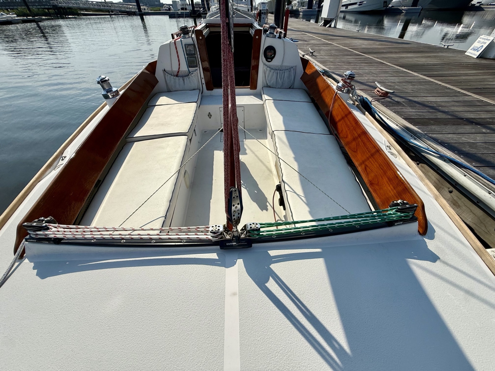 2003 Alerion Express 28