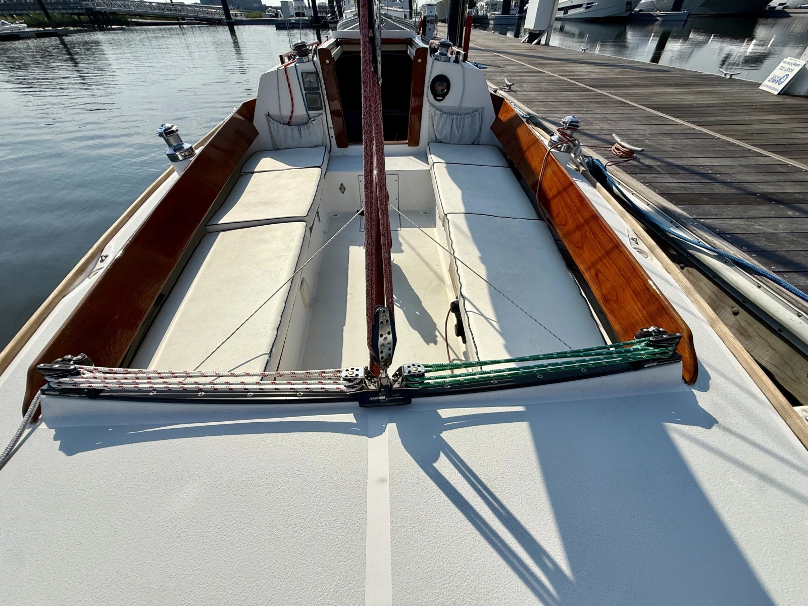 2003 Alerion Express 28