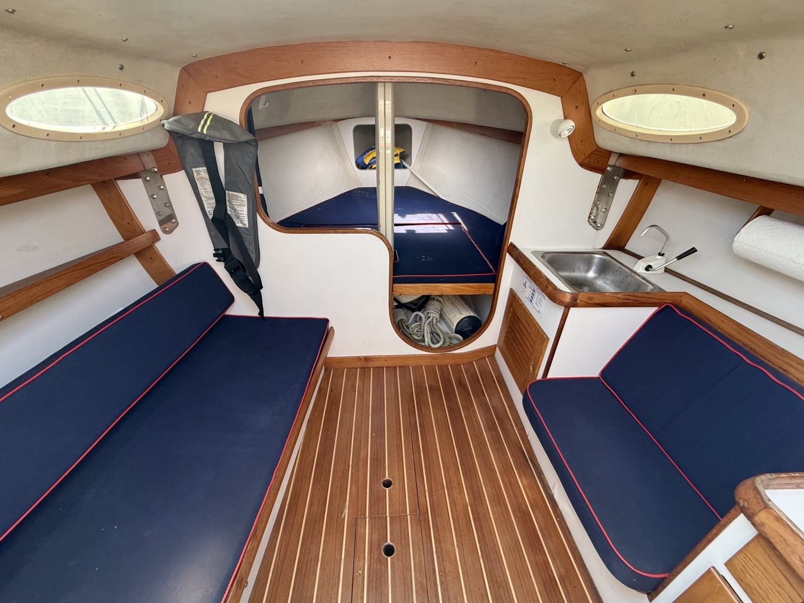 2003 Alerion Express 28