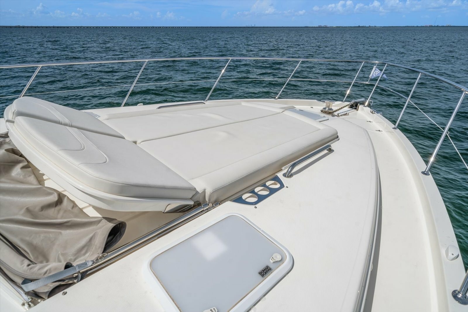 2023 Riviera 5400 Sport Yacht