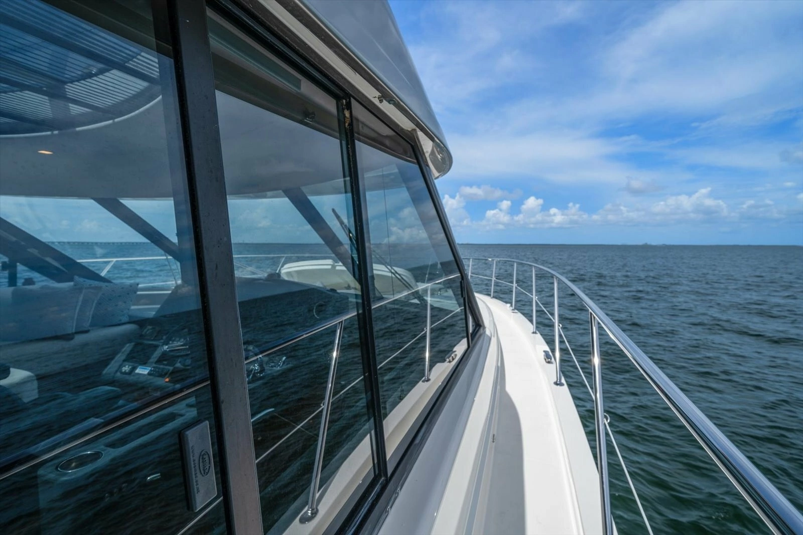 2023 Riviera 5400 Sport Yacht