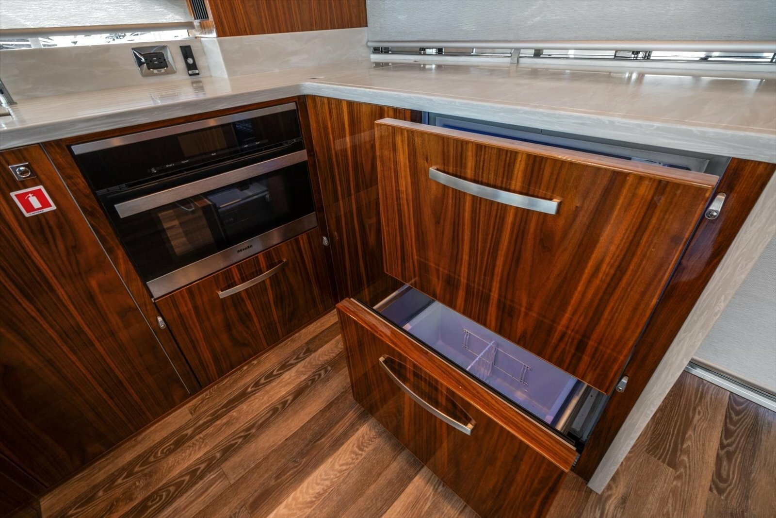 2023 Riviera 5400 Sport Yacht