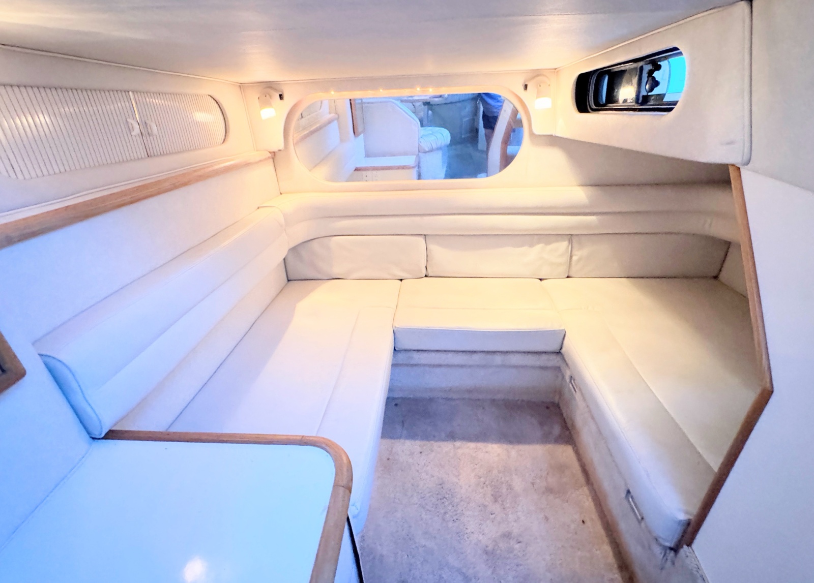 1997 Sea Ray 330 Sundancer