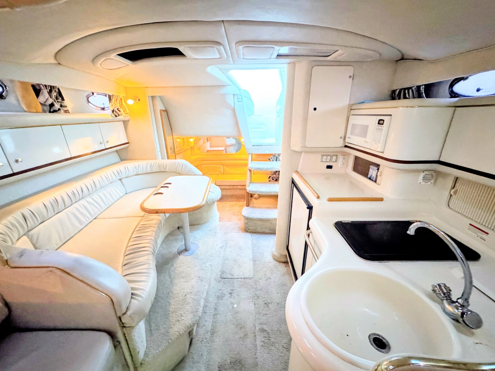 1997 Sea Ray 330 Sundancer