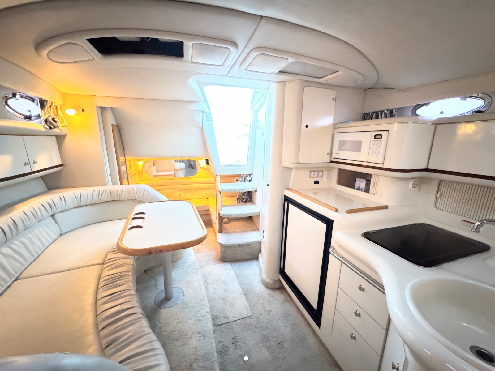 1997 Sea Ray 330 Sundancer