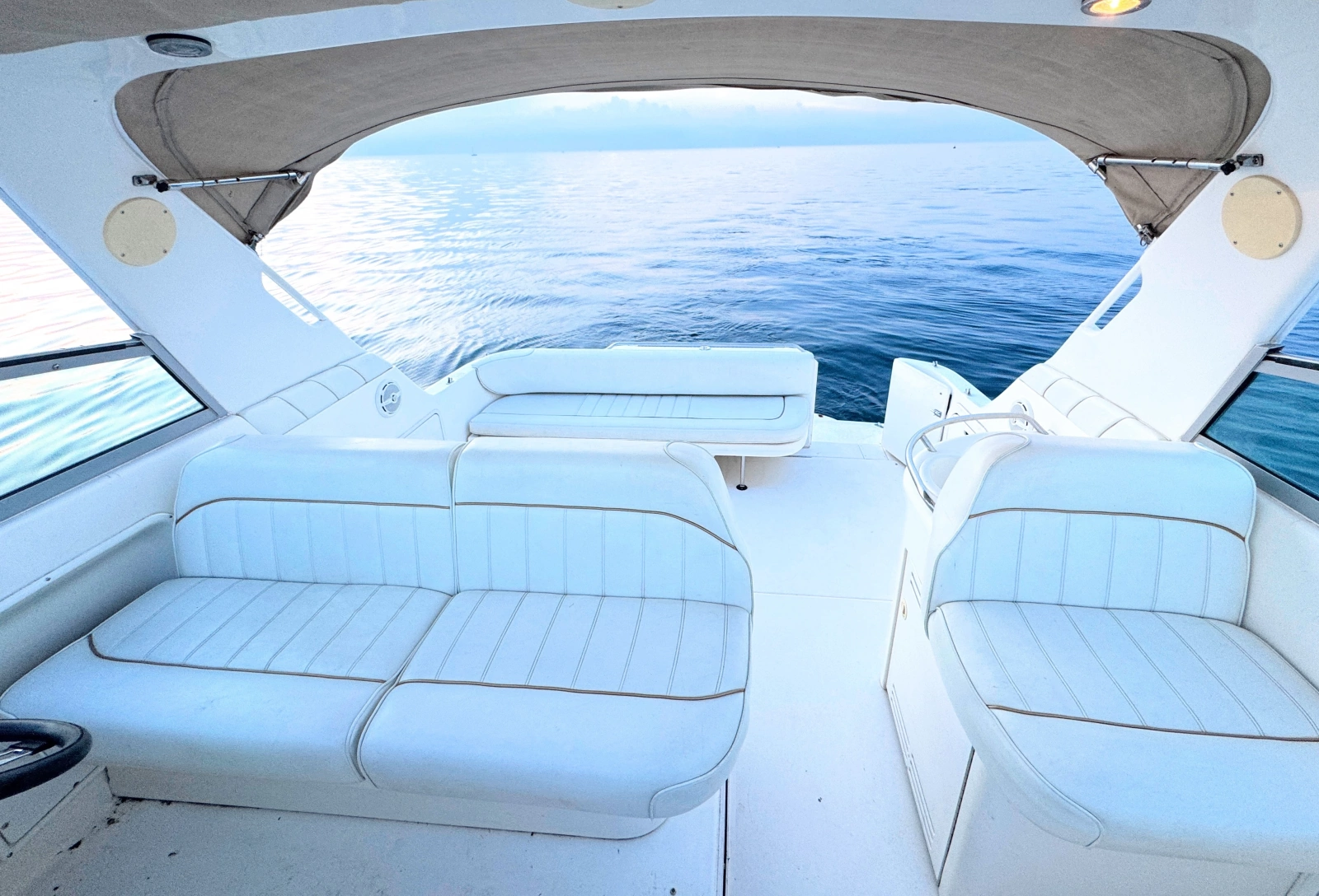 1997 Sea Ray 330 Sundancer