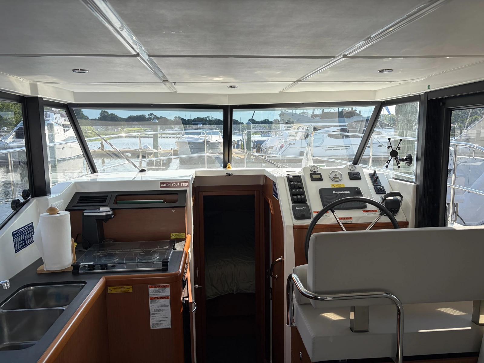 2017 Beneteau SWIFT TRAWLER 30