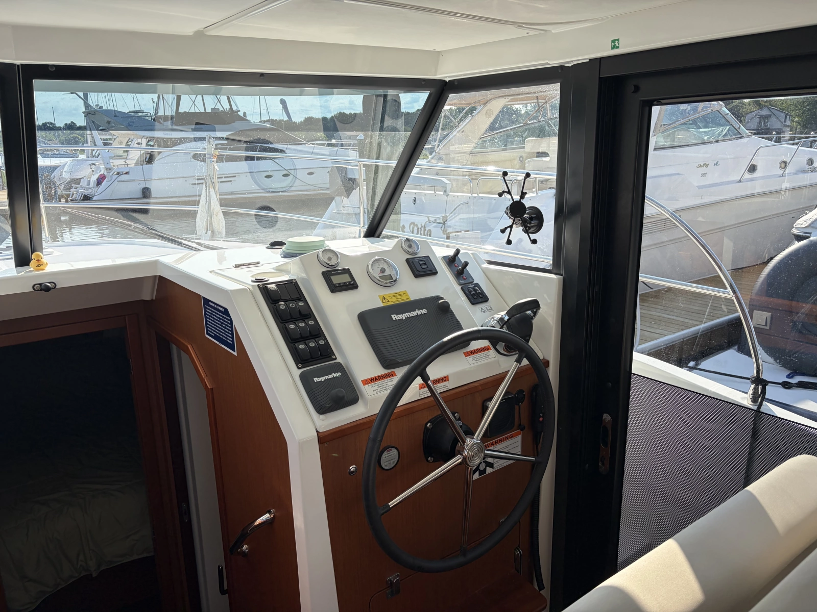 2017 Beneteau SWIFT TRAWLER 30