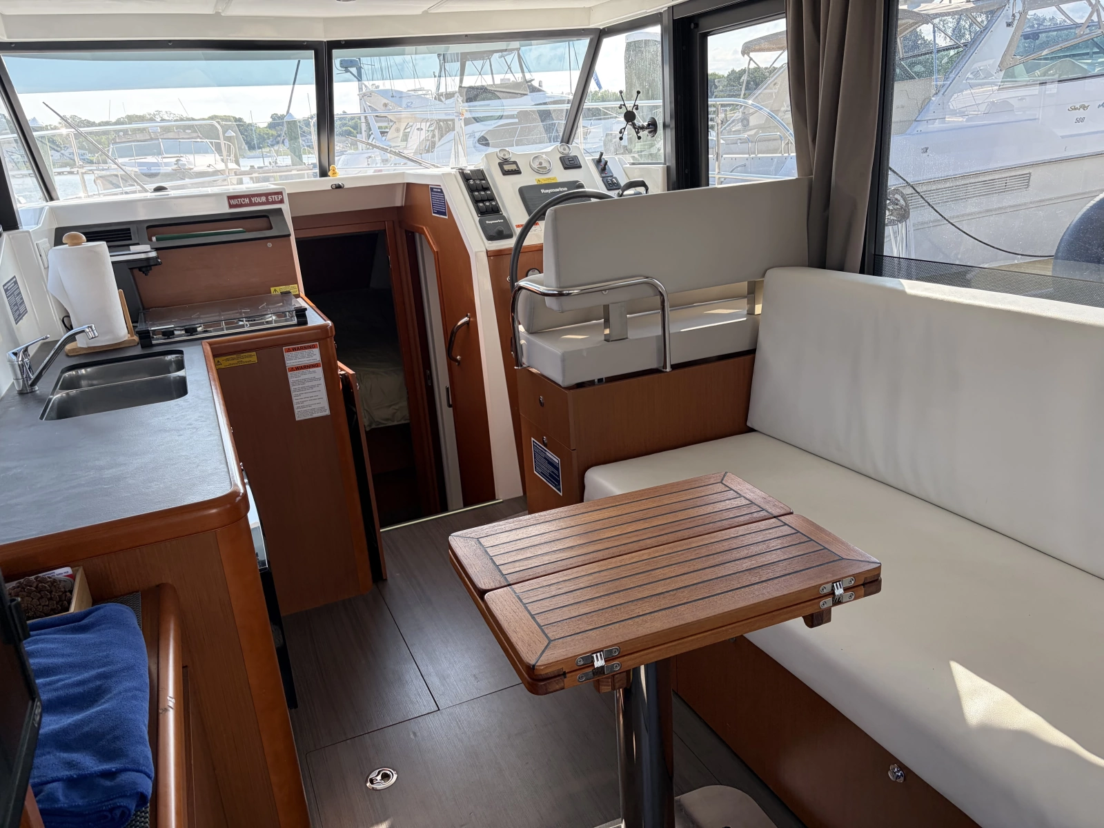 2017 Beneteau SWIFT TRAWLER 30
