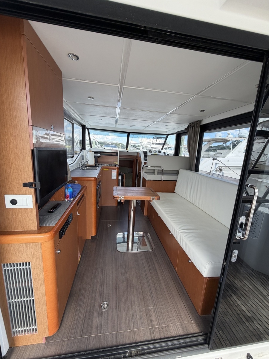 2017 Beneteau SWIFT TRAWLER 30
