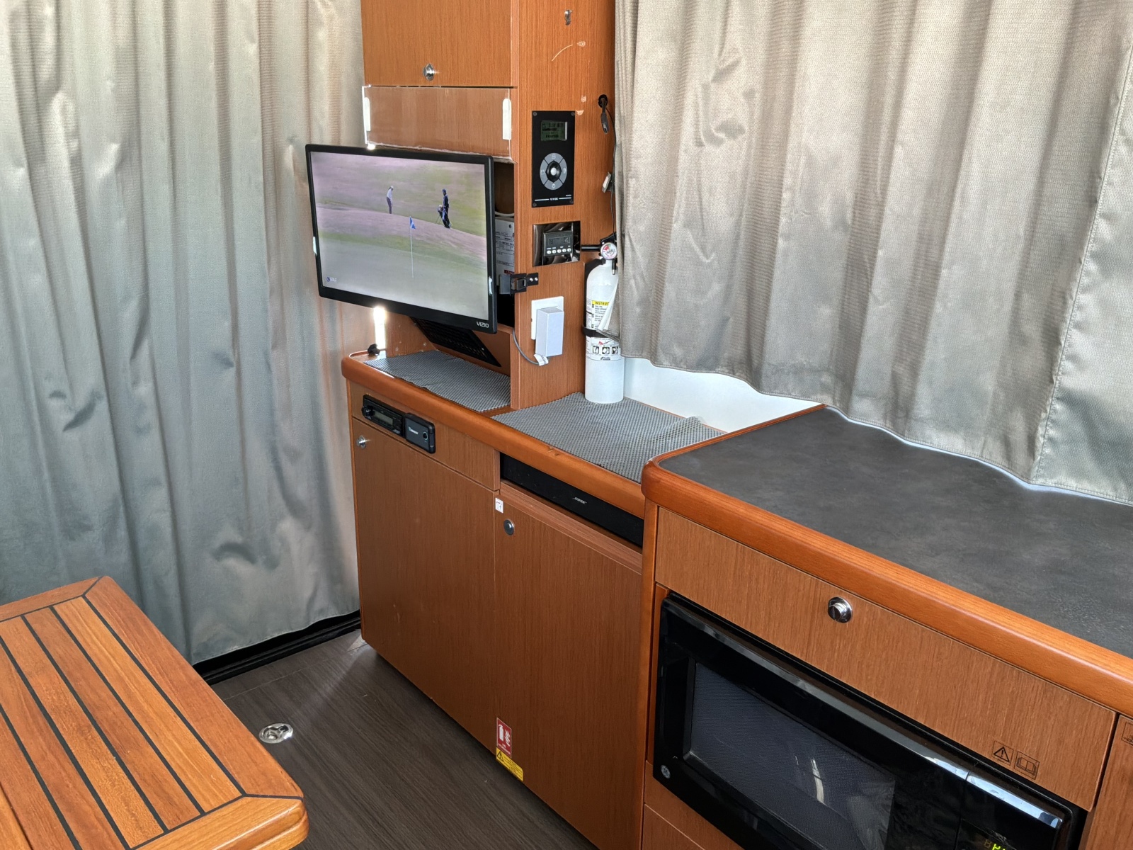 2017 Beneteau SWIFT TRAWLER 30