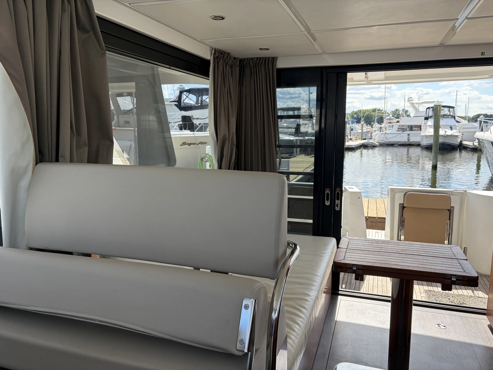 2017 Beneteau SWIFT TRAWLER 30