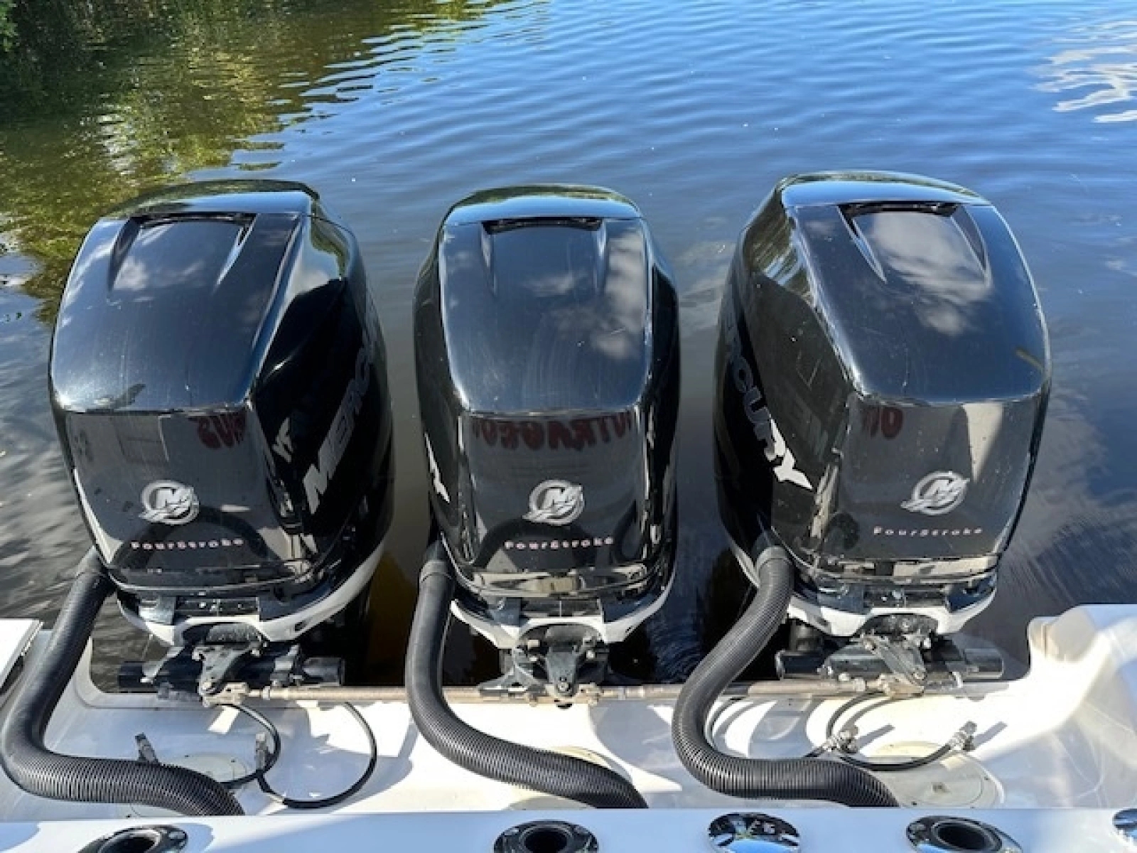 2012 Boston Whaler 37 Outrage - Engines