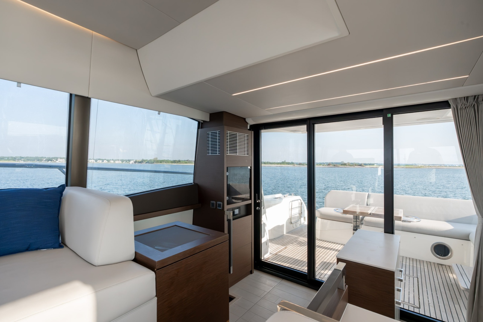 2024 Prestige 520