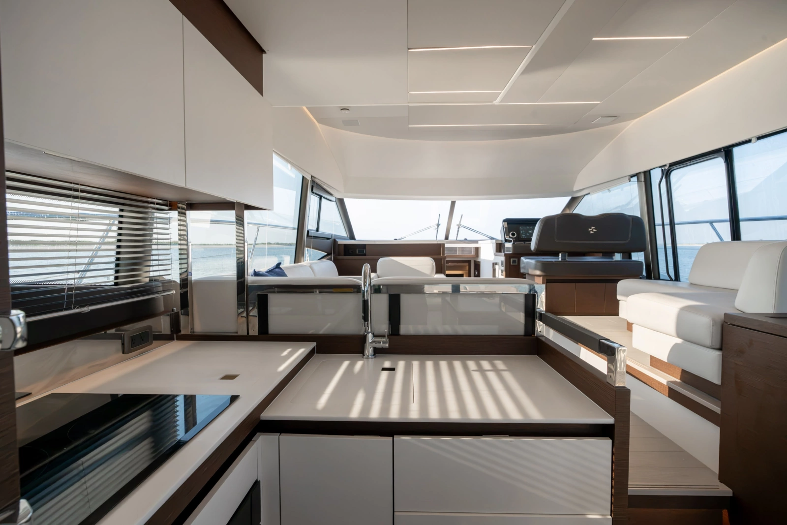 2024 Prestige 520