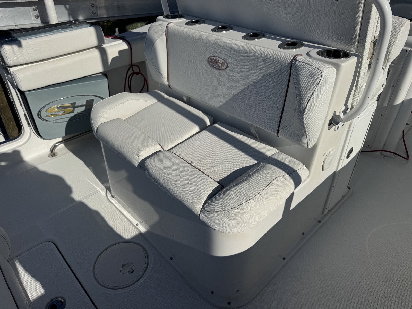 2019 Sea Hunt Gamefish 27