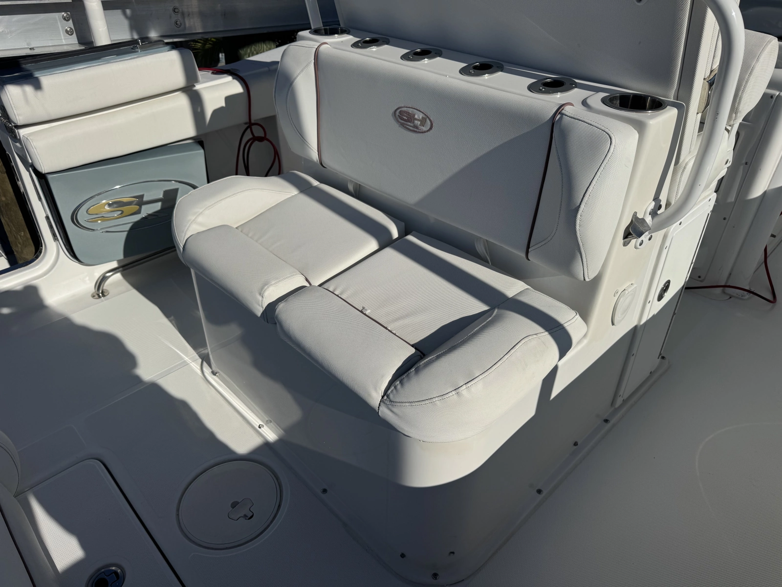 2019 Sea Hunt Gamefish 27