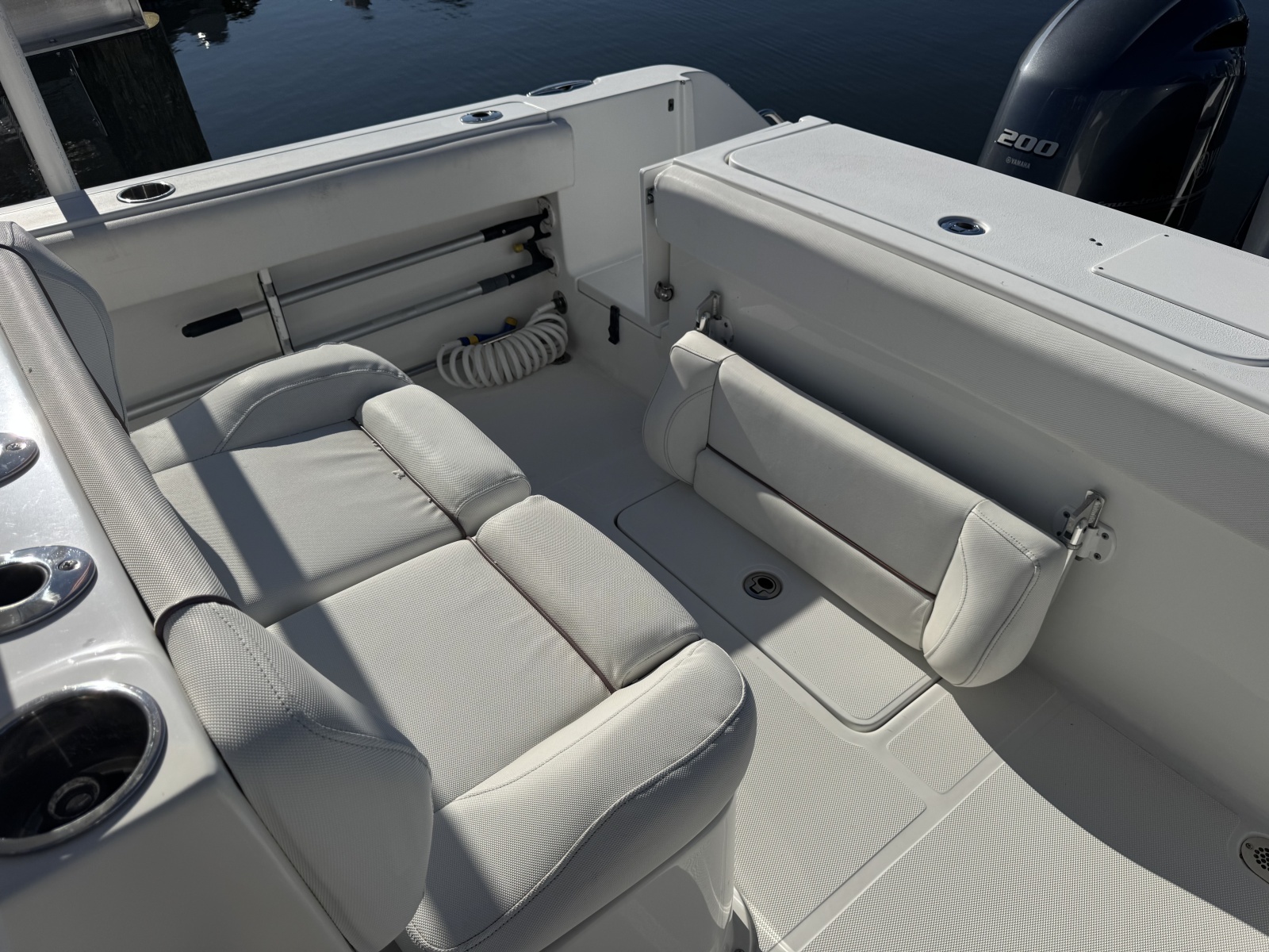2019 Sea Hunt Gamefish 27
