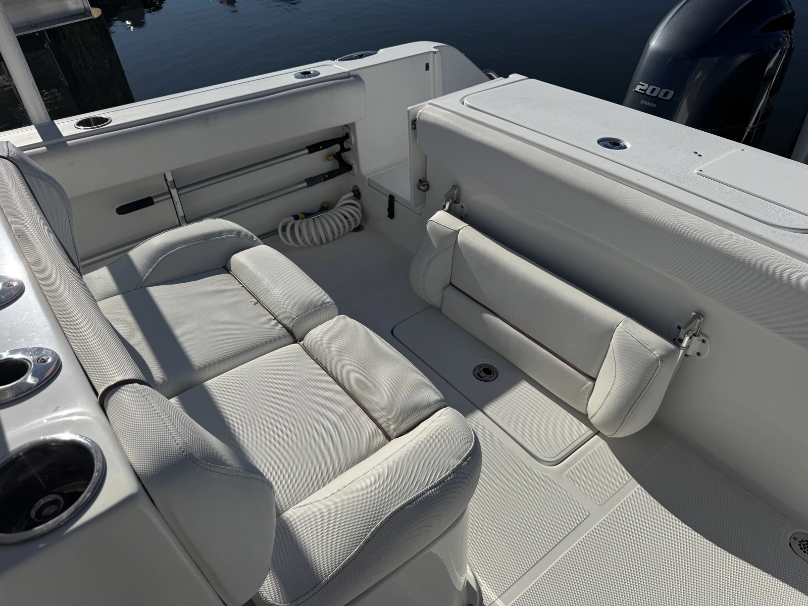 2019 Sea Hunt Gamefish 27