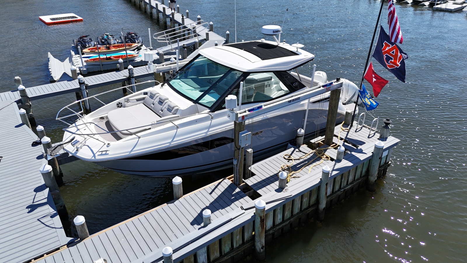 2023 Sea Ray 320 Sundancer