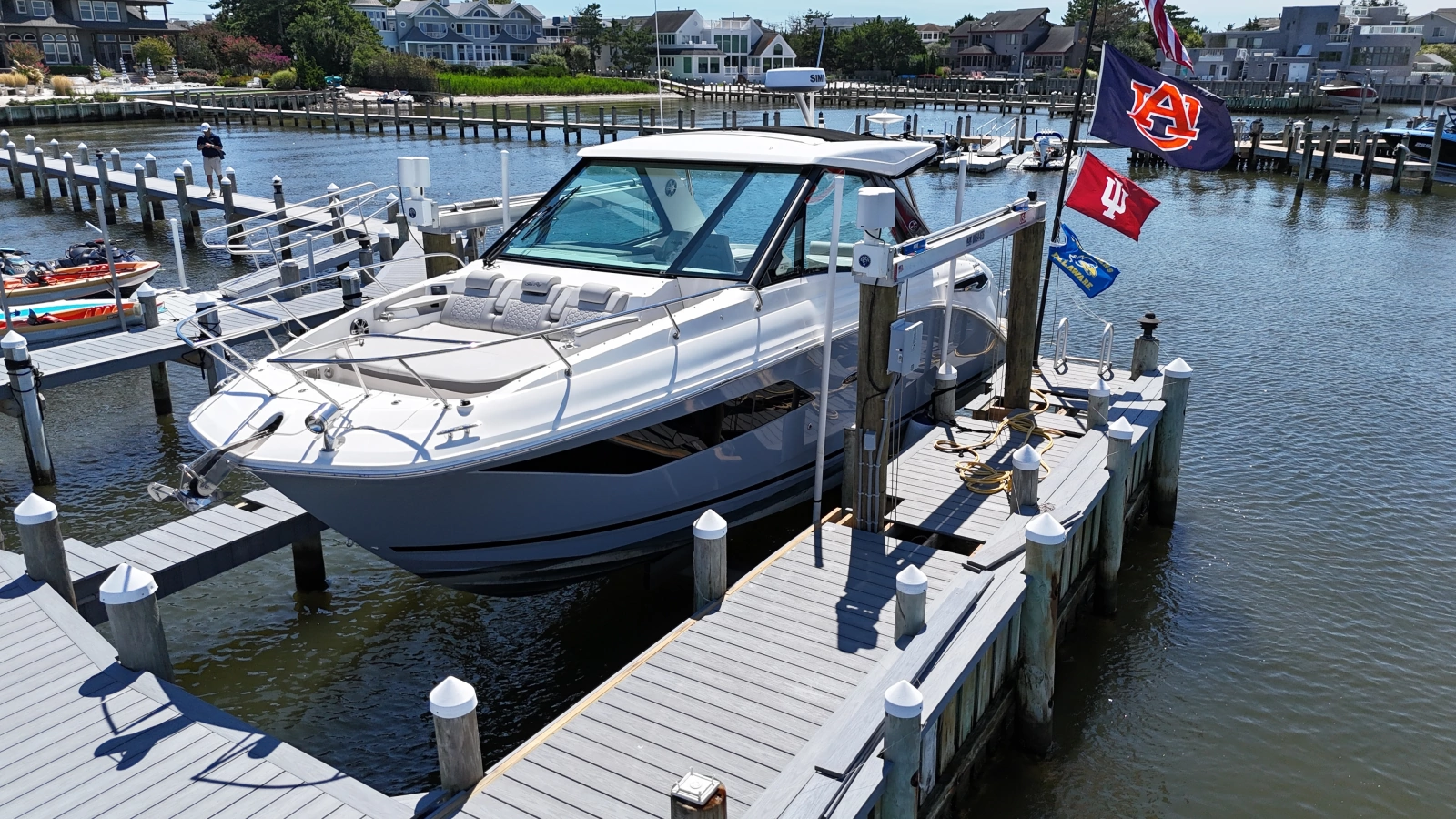 2023 Sea Ray 320 Sundancer