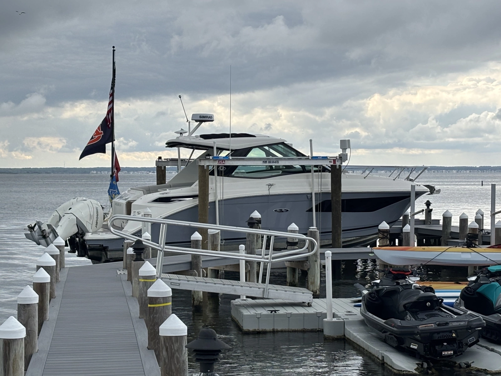 2023 Sea Ray 320 Sundancer