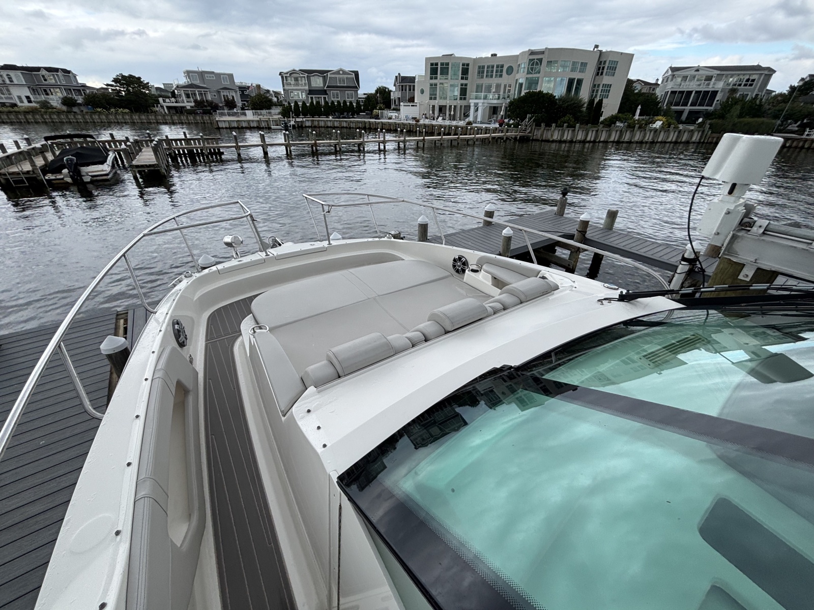 2023 Sea Ray 320 Sundancer