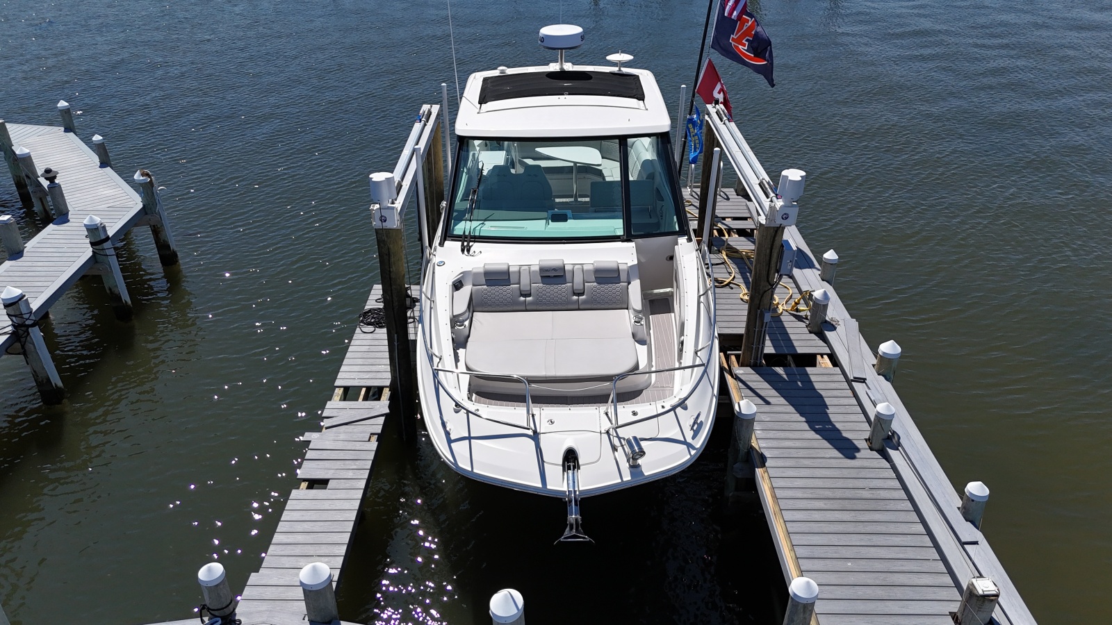2023 Sea Ray 320 Sundancer