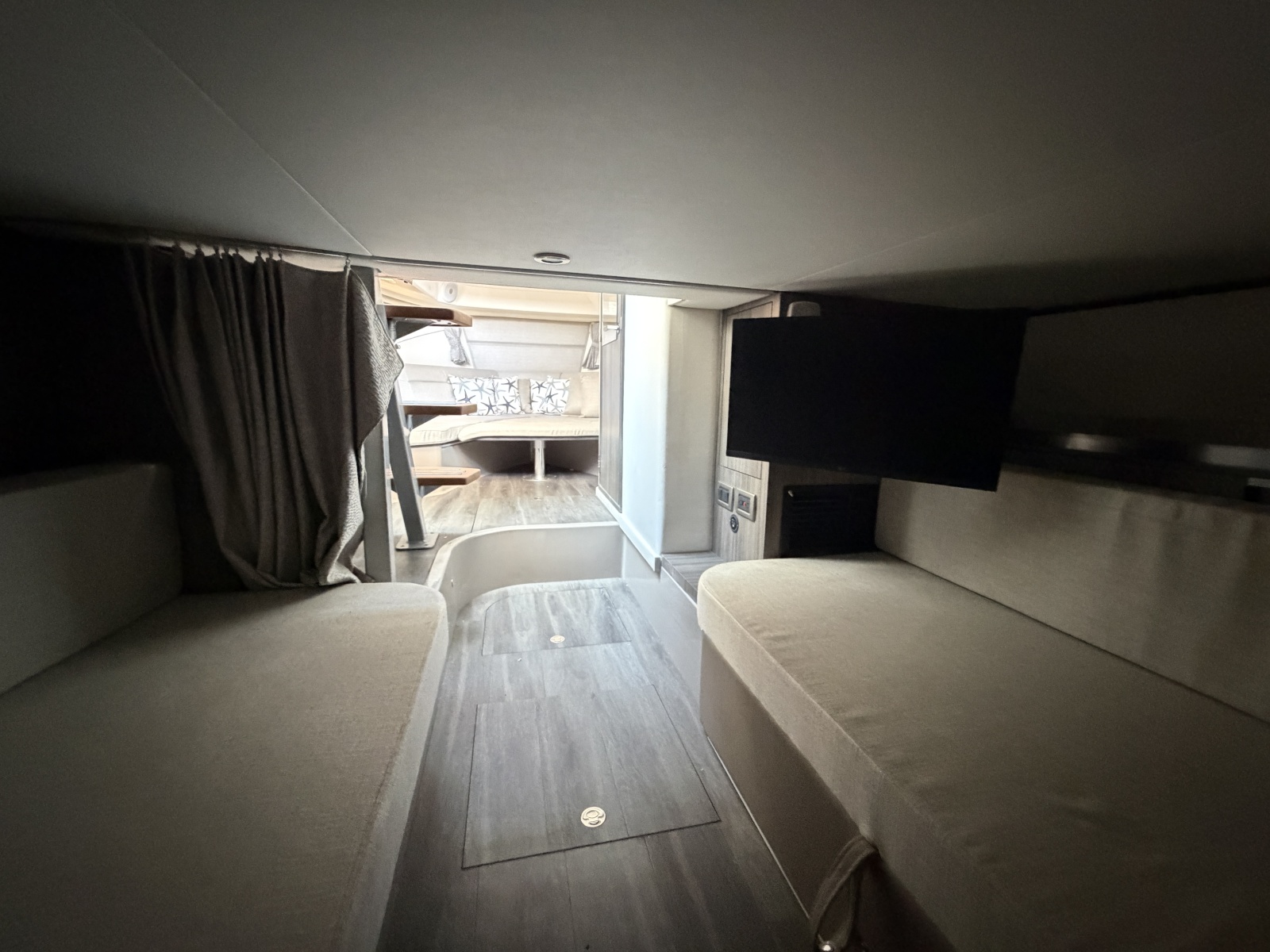 2023 Sea Ray 320 Sundancer