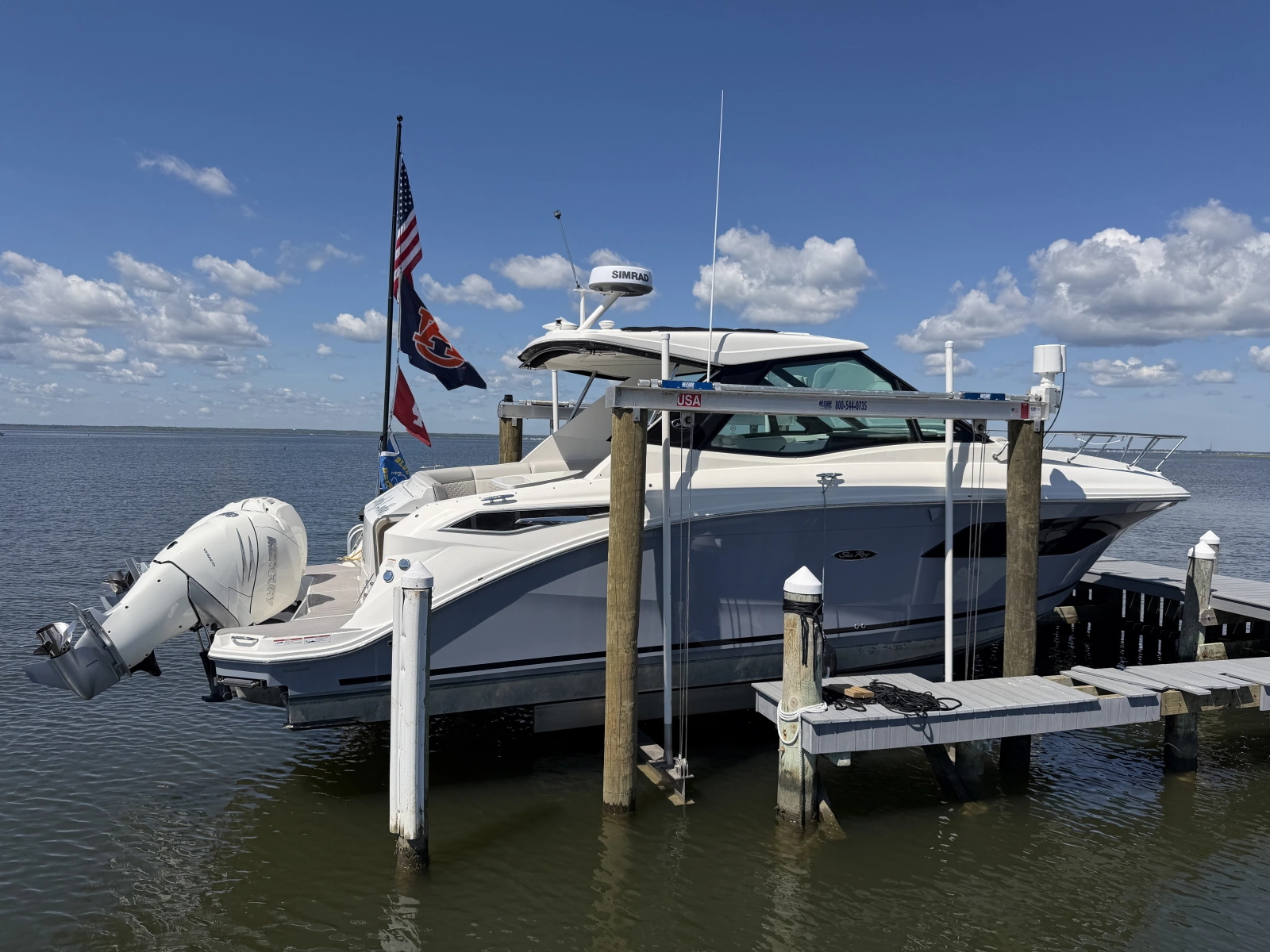 2023 Sea Ray 320 Sundancer