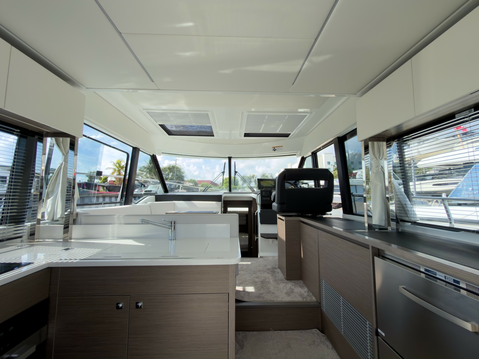 2026 Jeanneau NC 1295 Coupe