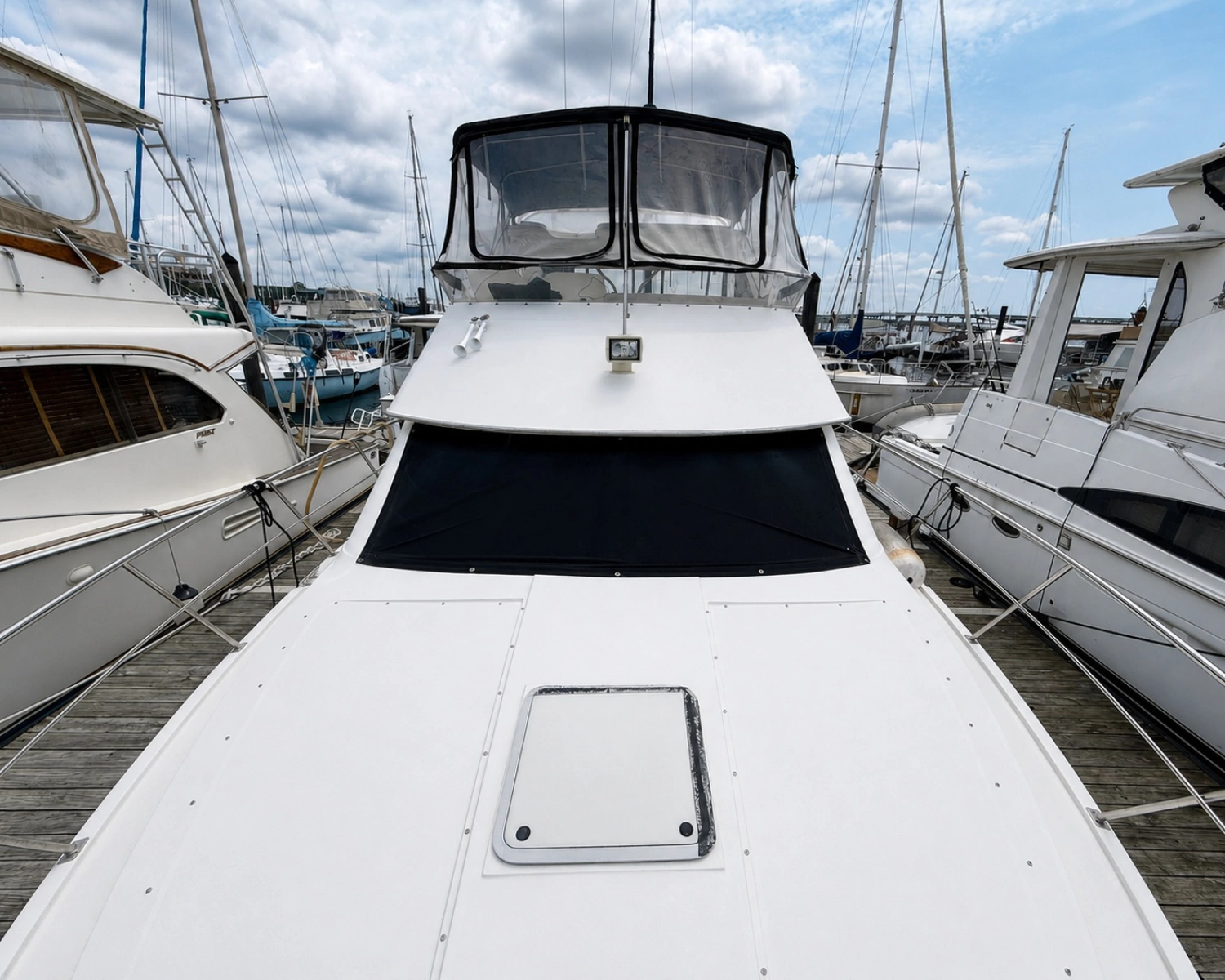 1997 Cruisers Yachts 3950