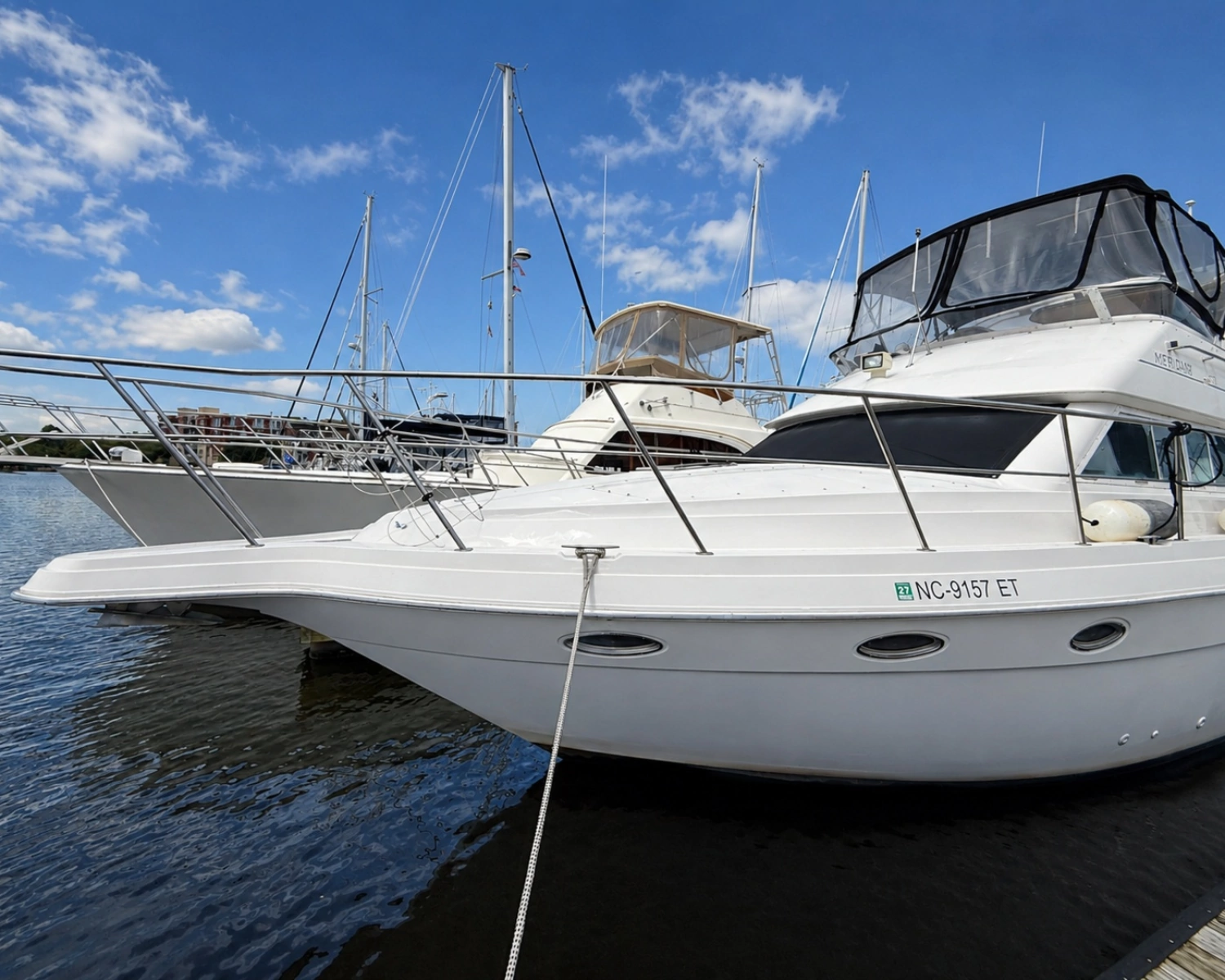 1997 Cruisers Yachts 3950