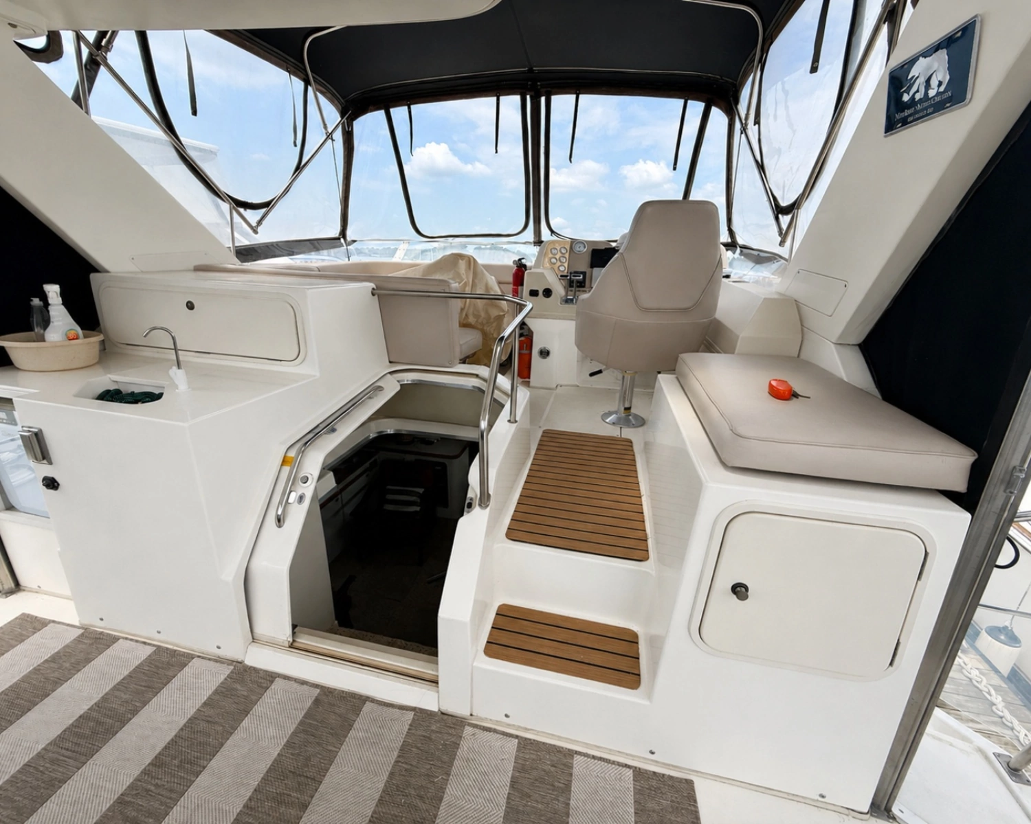 1997 Cruisers Yachts 3950