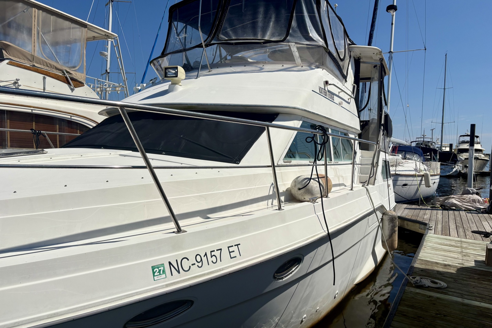 1997 Cruisers Yachts 3950