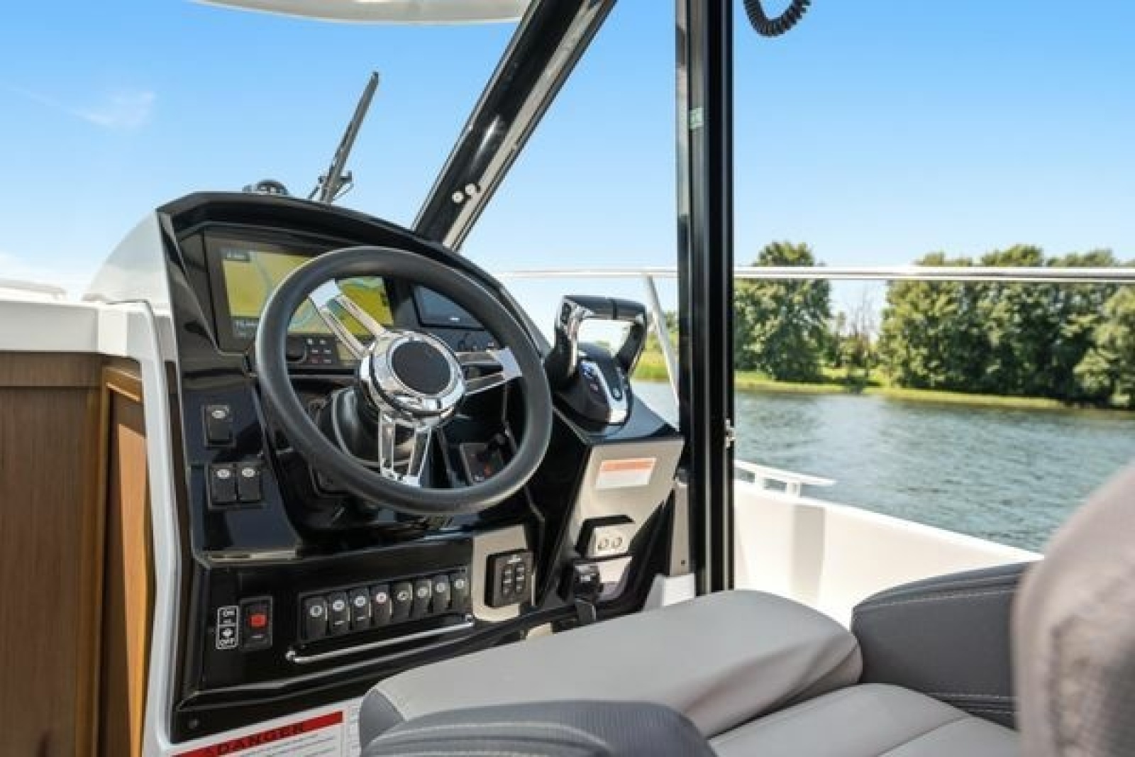 2021 Jeanneau NC 895