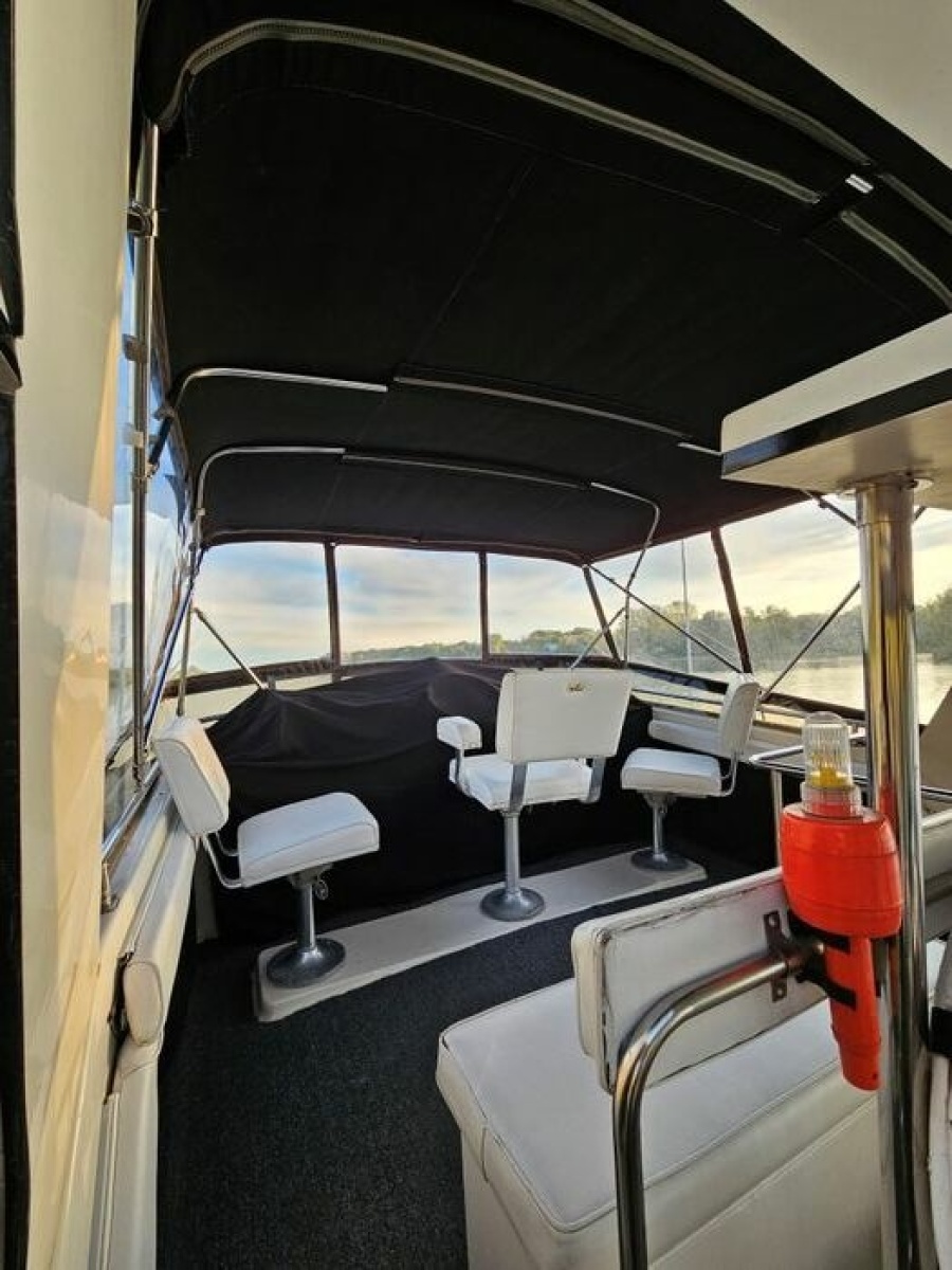 1988 Silverton 40 Aft Cabin