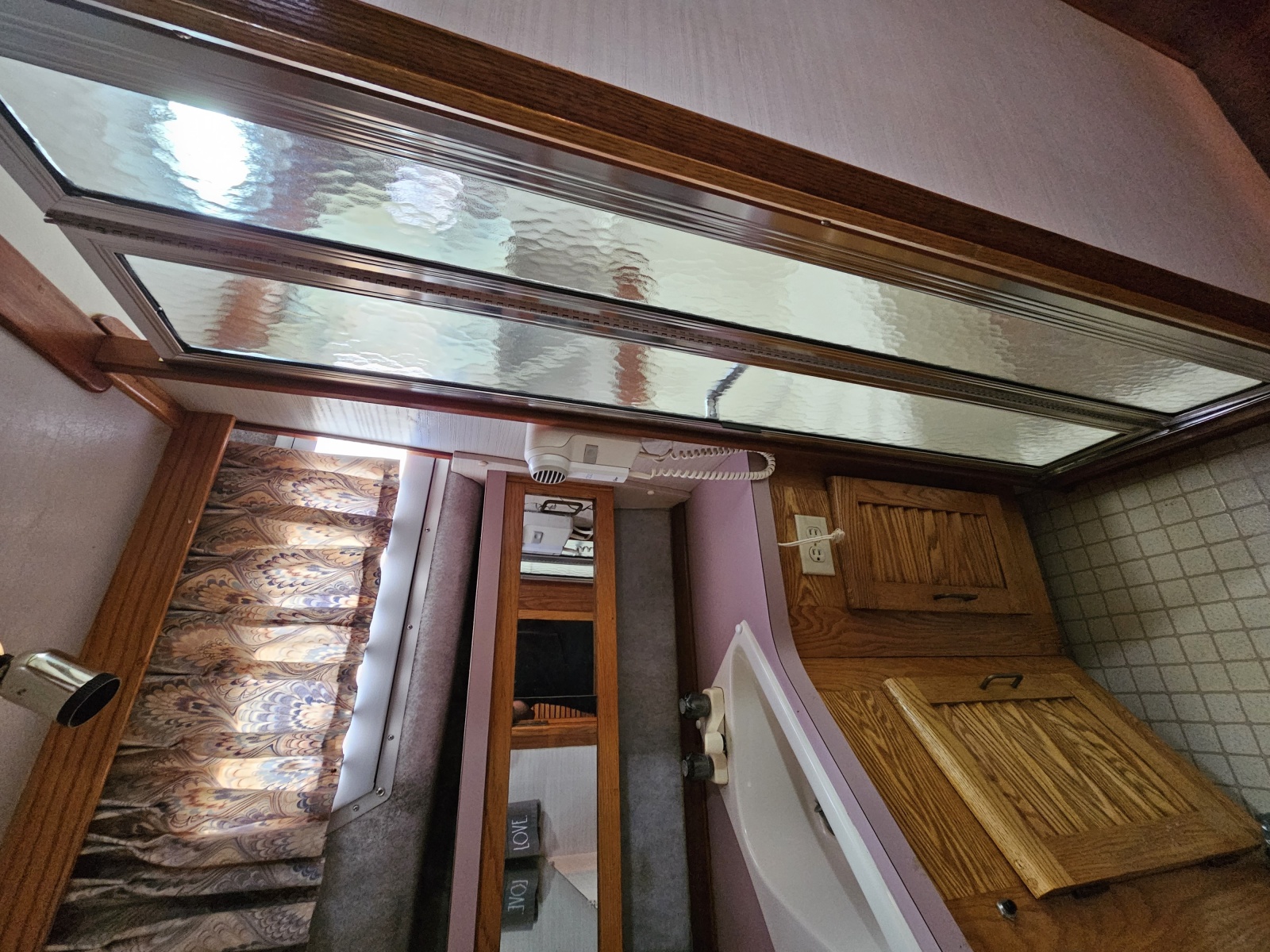 1988 Silverton 40 Aft Cabin