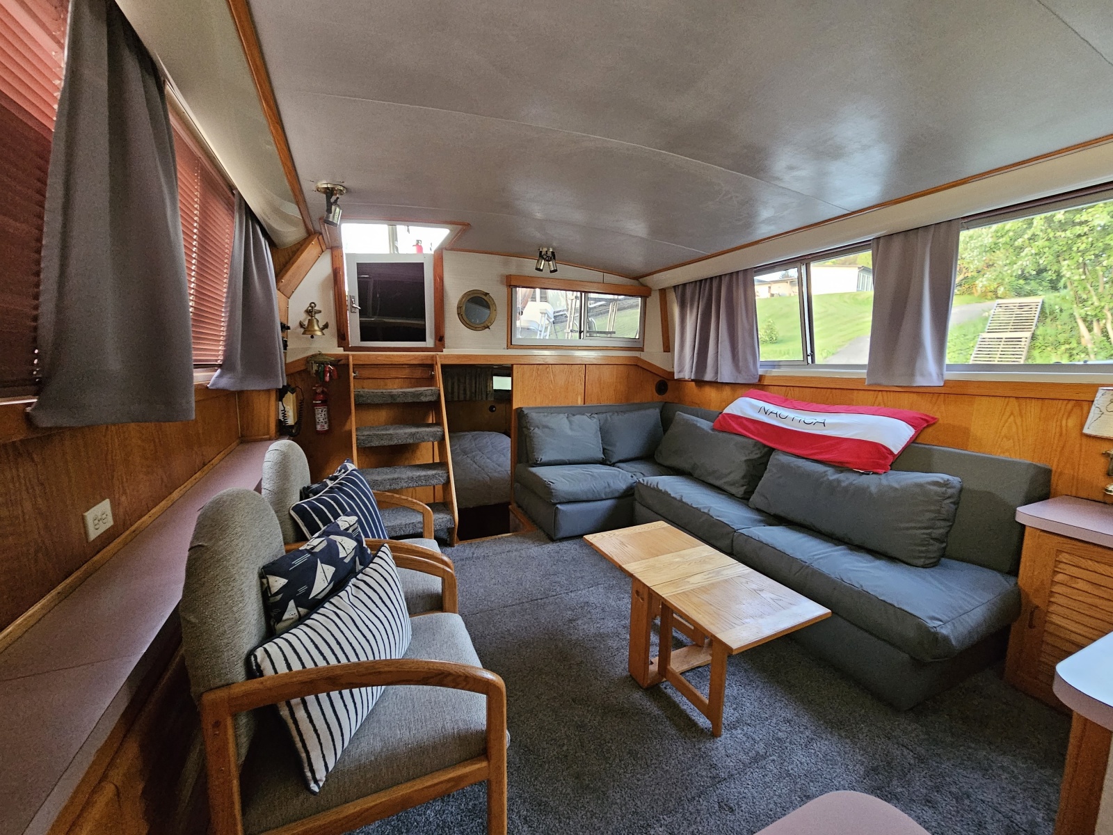 1988 Silverton 40 Aft Cabin