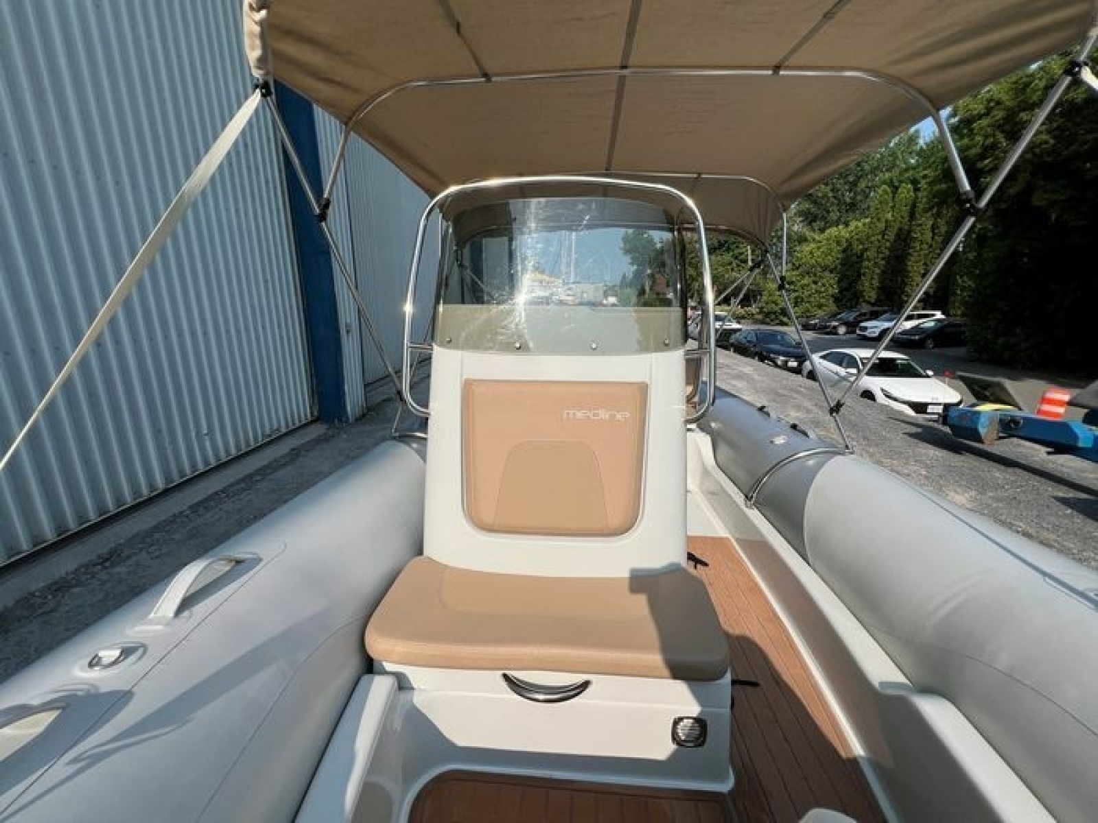 2018 Zodiac Medline 580