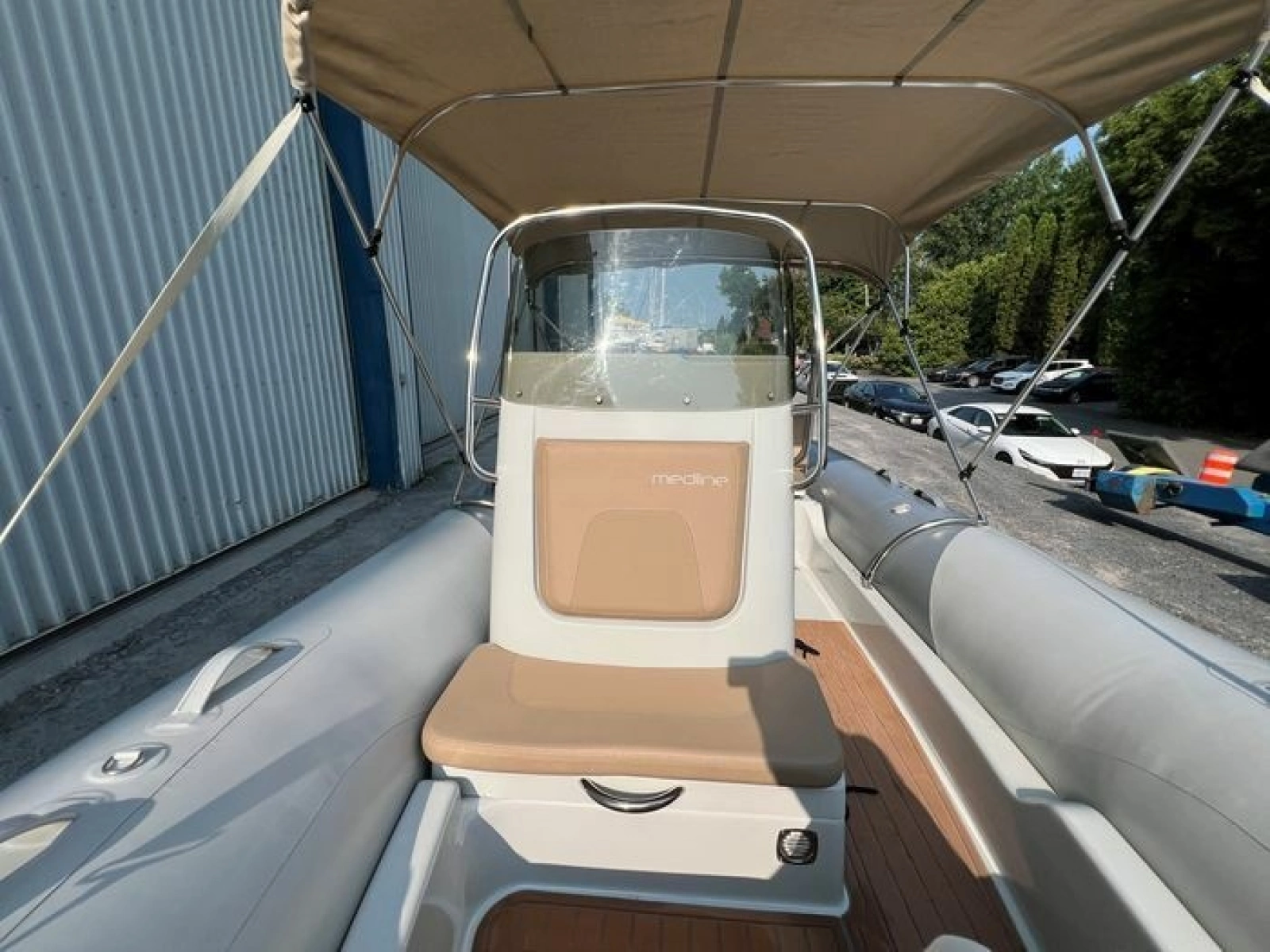 2018 Zodiac Medline 580