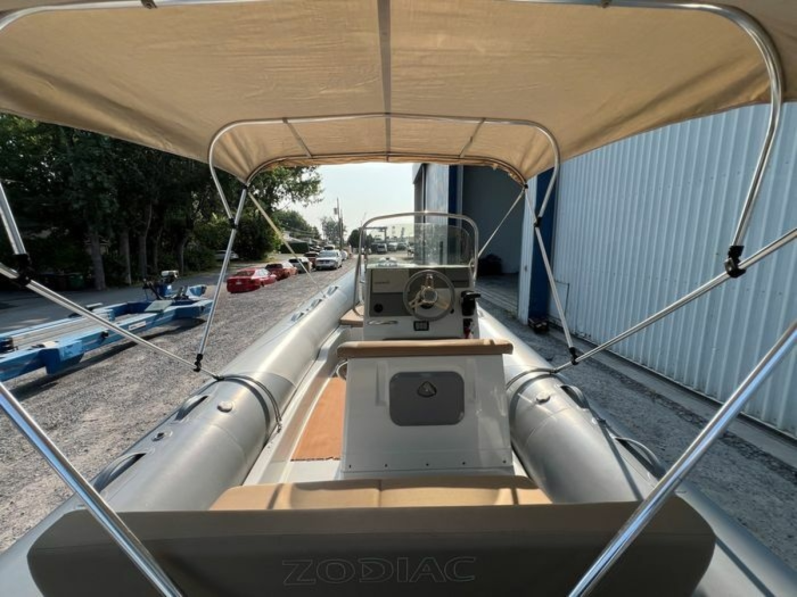 2018 Zodiac Medline 580