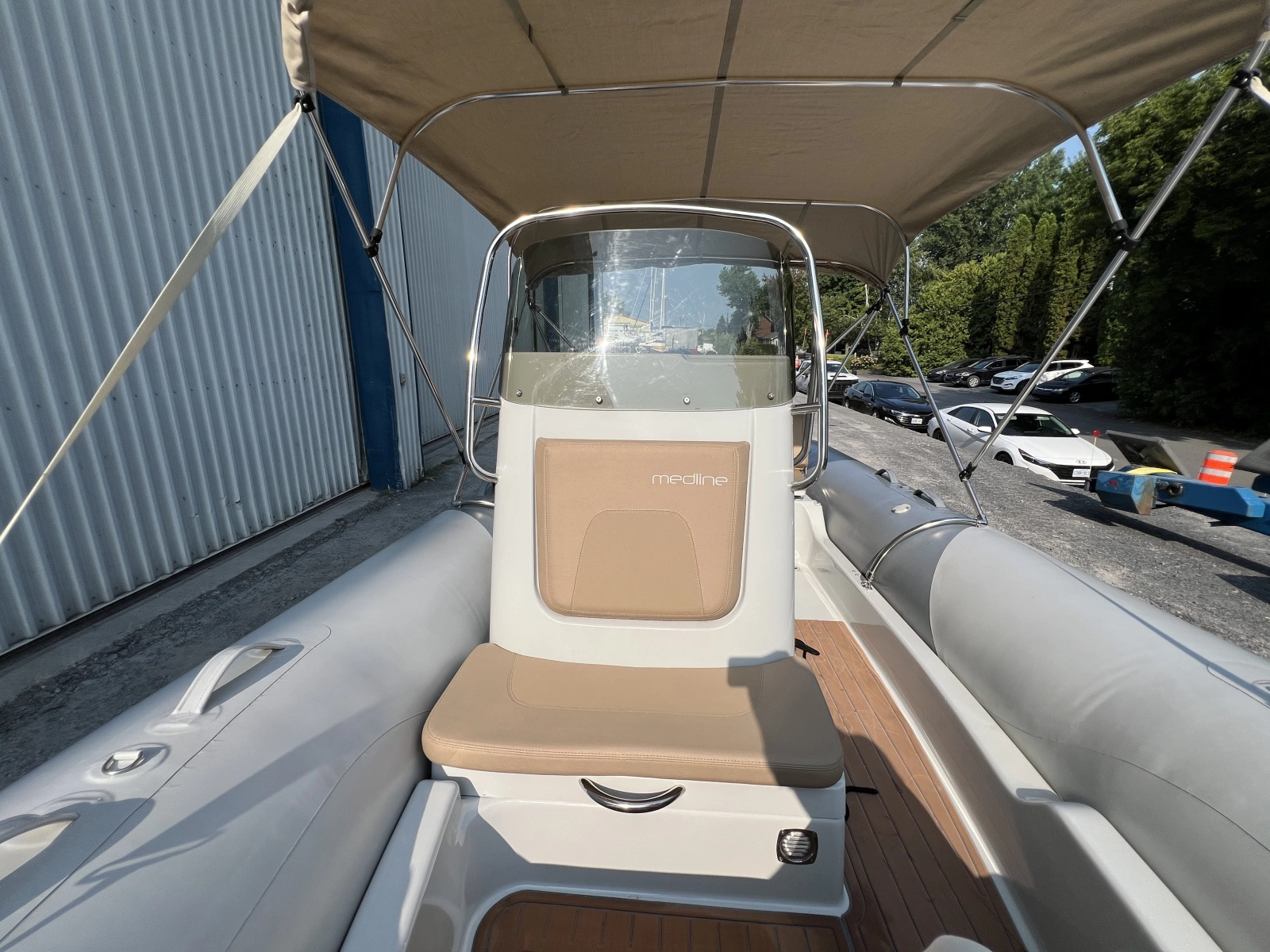 2018 Zodiac Medline 580