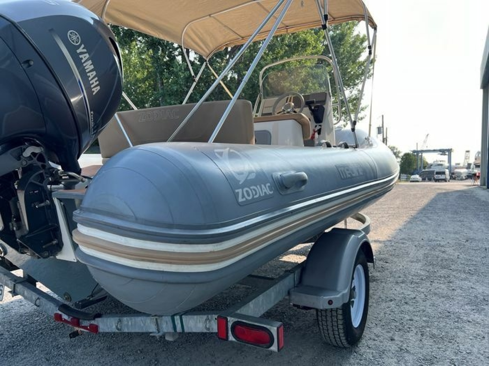 2018 Zodiac Medline 580