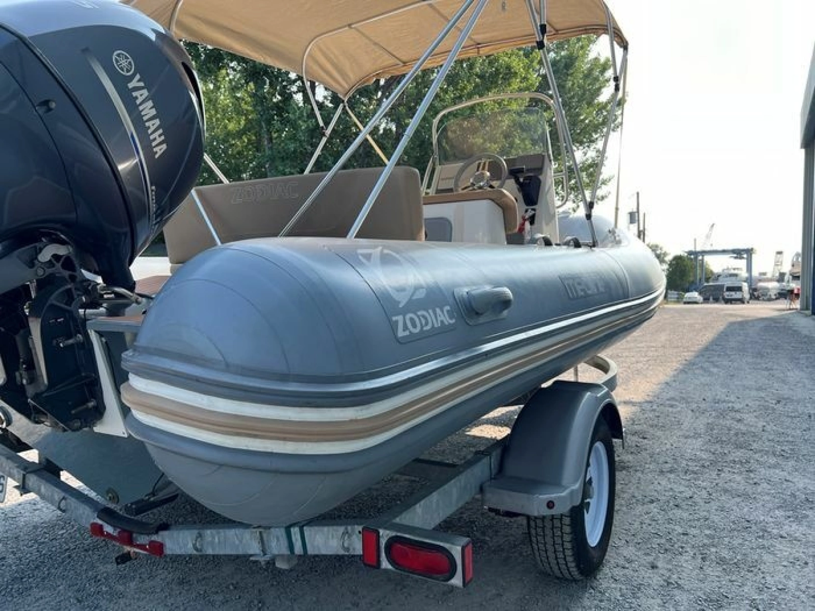 2018 Zodiac Medline 580