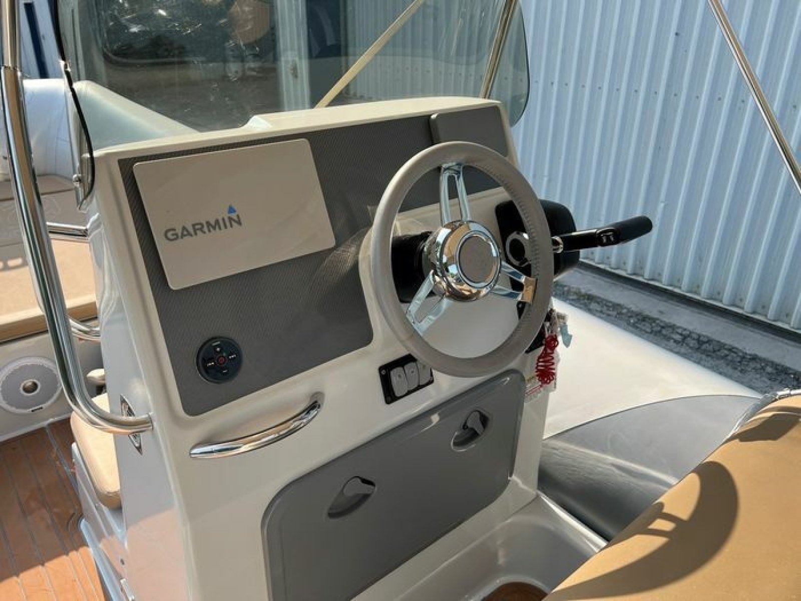 2018 Zodiac Medline 580